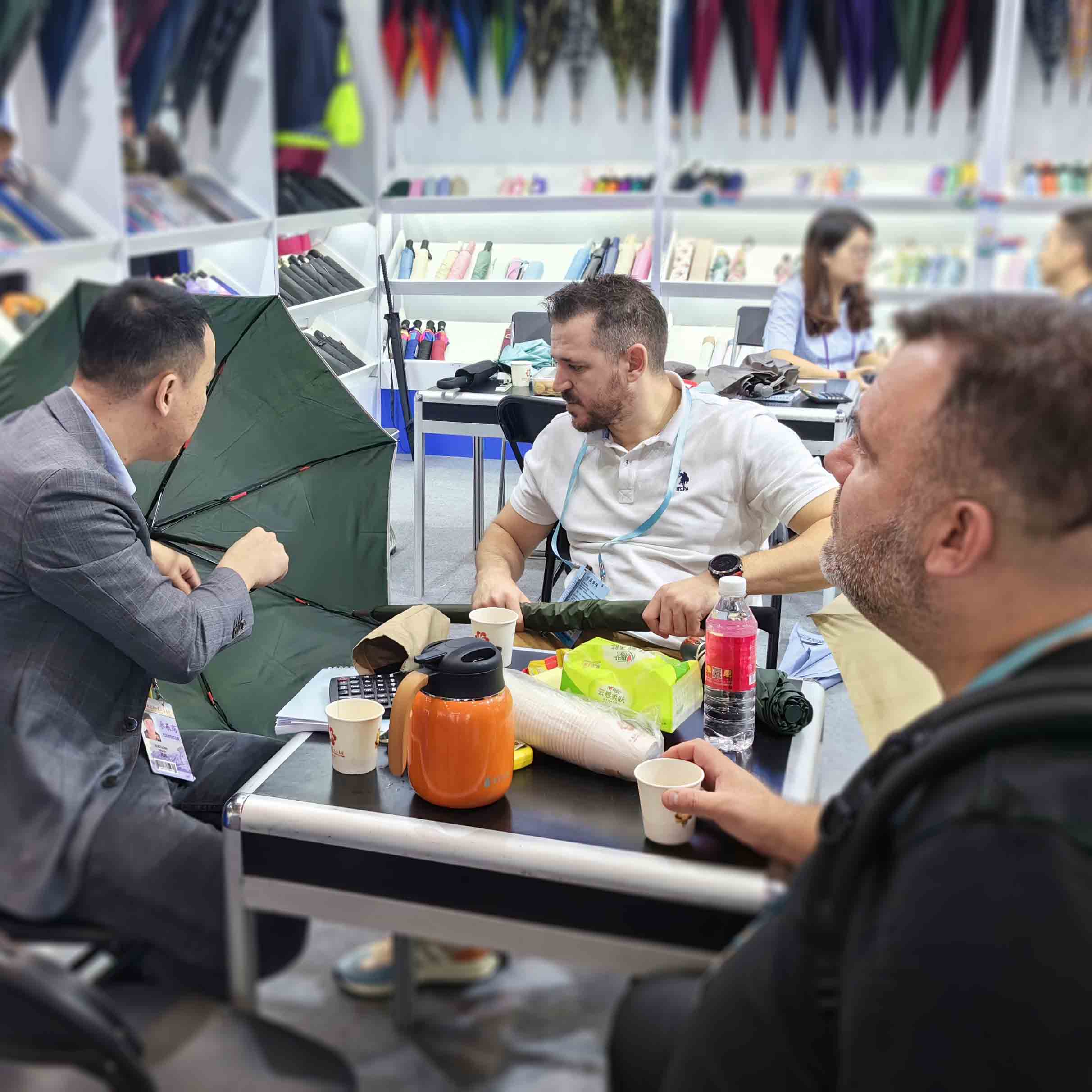 優(yōu)安納傘業(yè)：品牌出海展實(shí)力，多元拓展贏未來